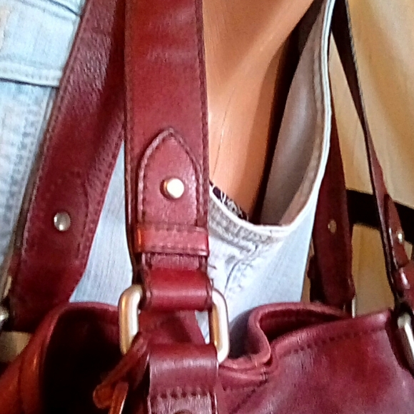 Large Red Fossil Shoulder Bag - Picture 7 of 8